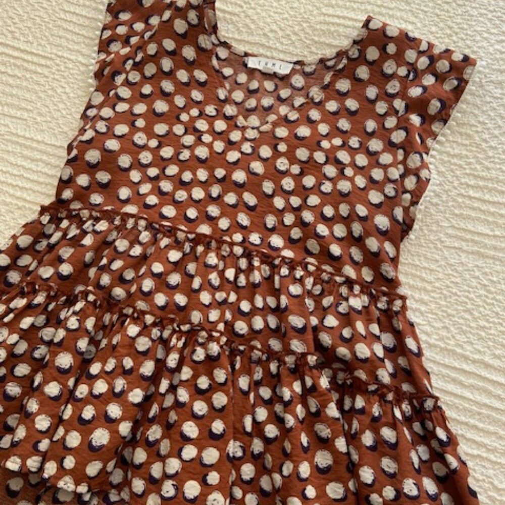 Tiered Loose-Fitting Feminine THML Top
